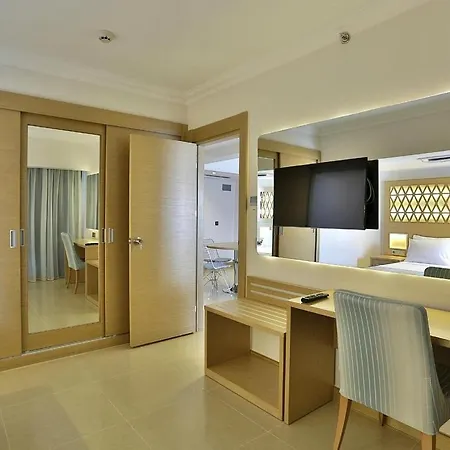 Jdw Design فندق مرمريس